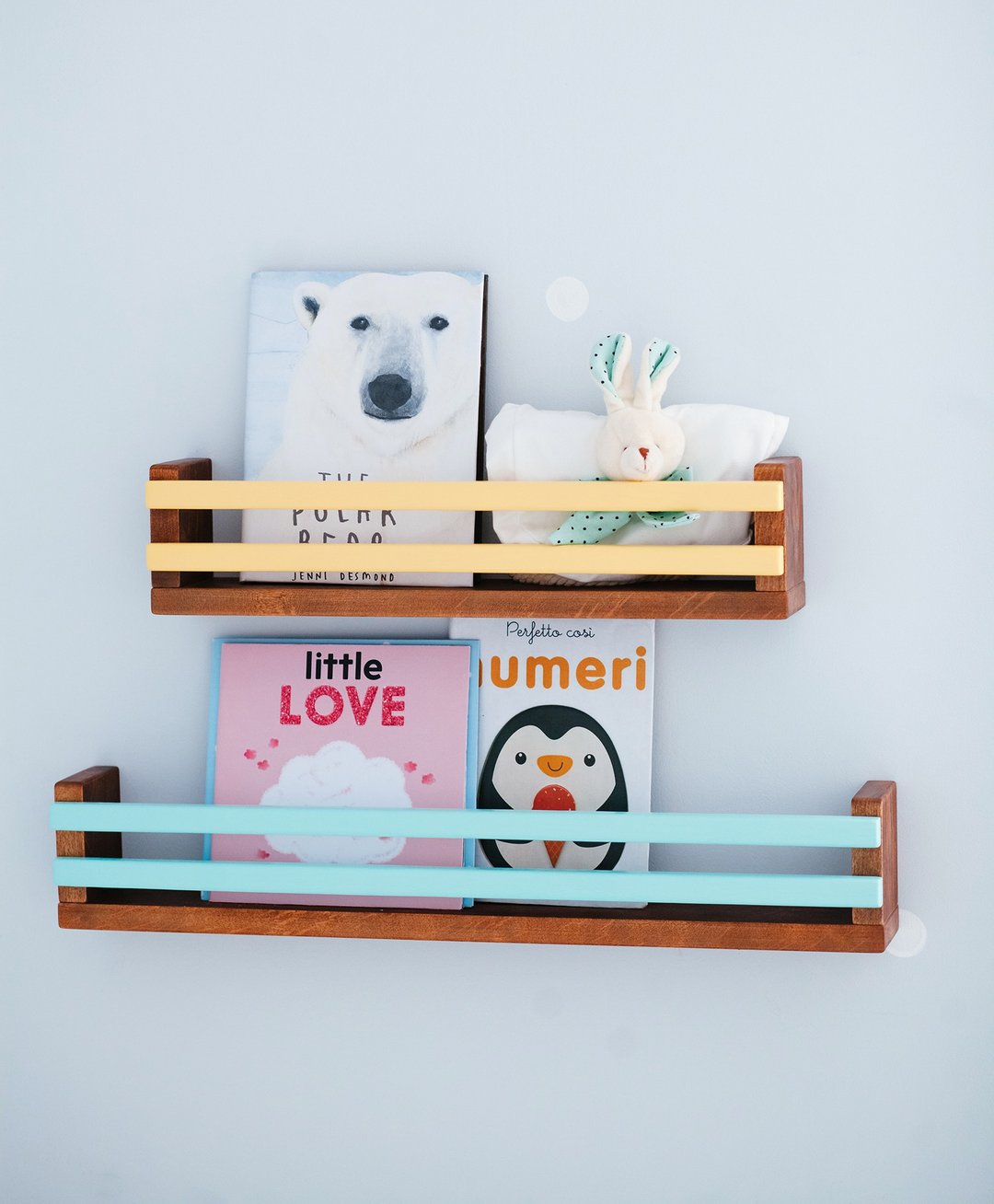 One Natural Wood Wall Bookshelf for Kids Room, nursery book shelf, kidsroom - 儿童家具 - 木头 