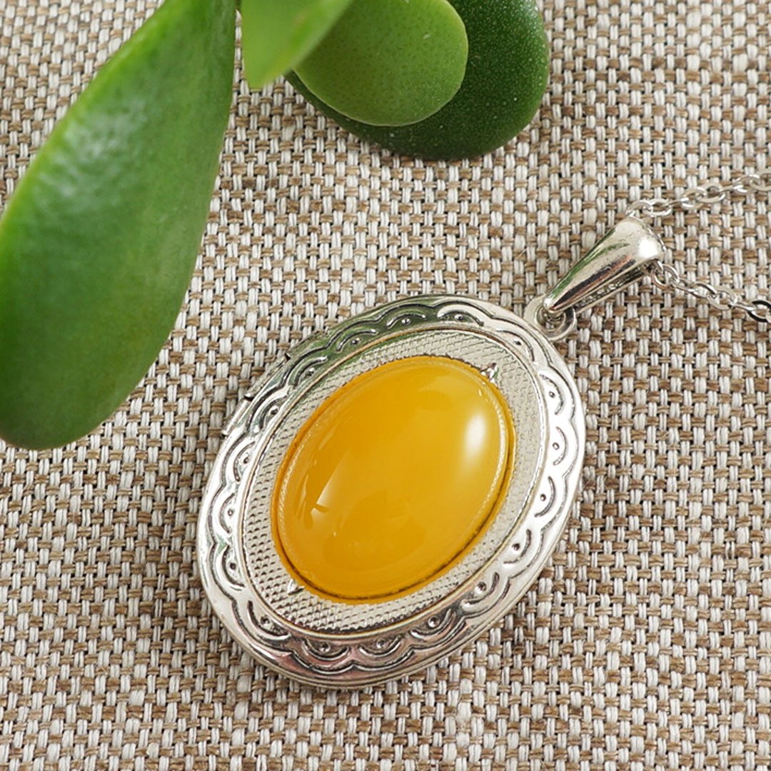 Honey Yellow Agate Silver Oval Photo Locket Pendant Necklace Woman Jewelry Gift - 项链 - 半宝石 黄色