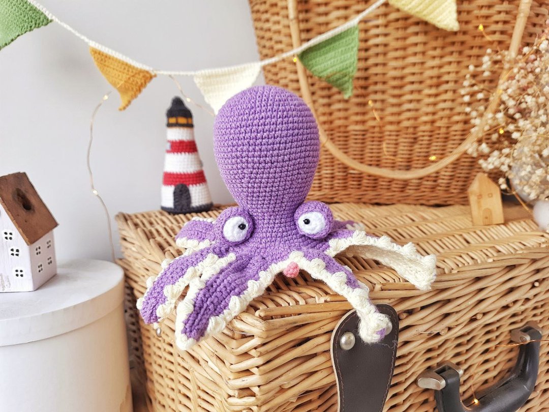 Soft toy octopus. Purple octopus crocheted from cotton yarn. Octopus is 7 inches - 玩具/玩偶 - 棉 紫色