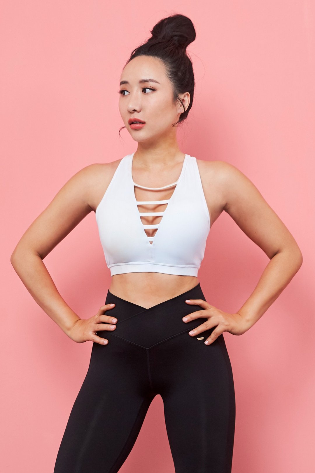 【XOFFIT】机能美胸线条运动内衣 无暇白 - 女装运动内衣 - 其他人造纤维 