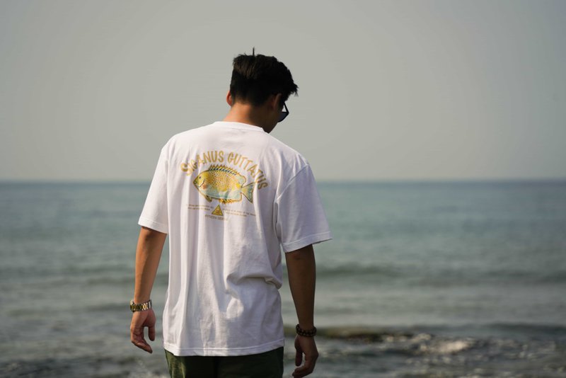 原创设计 动物百科系列 星点臭肚 短袖  白色短恤 - 男装上衣/T 恤 - 棉．麻 白色