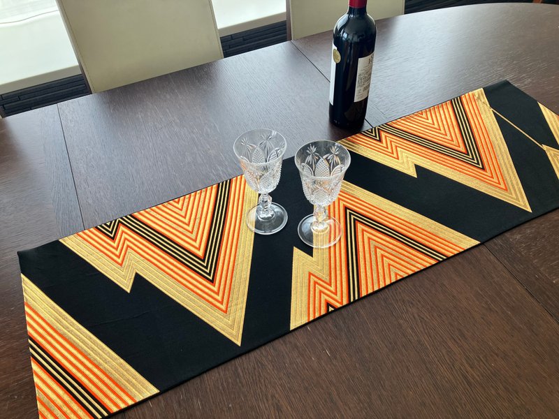 和服带桌中心 BTC002 - 餐垫/桌巾 - 丝．绢 黑色