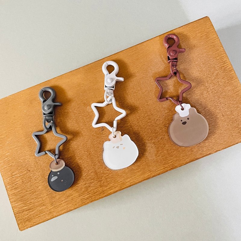 来点甜点' 猫、熊与乌鸦 满版星星扣吊饰 - 吊饰 - 塑料 咖啡色