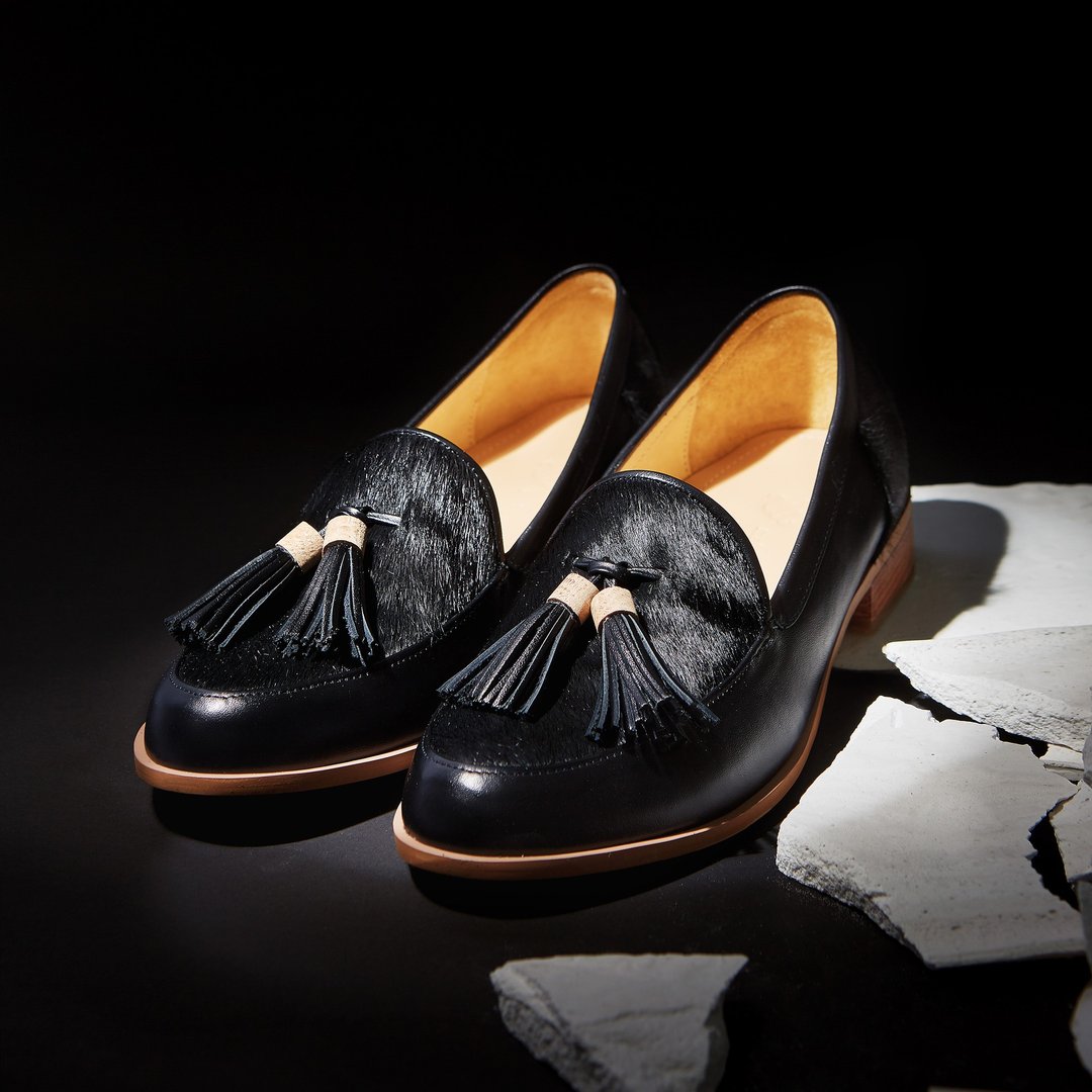BLACK-FIR Loafers - 女款休闲鞋 - 真皮 黑色