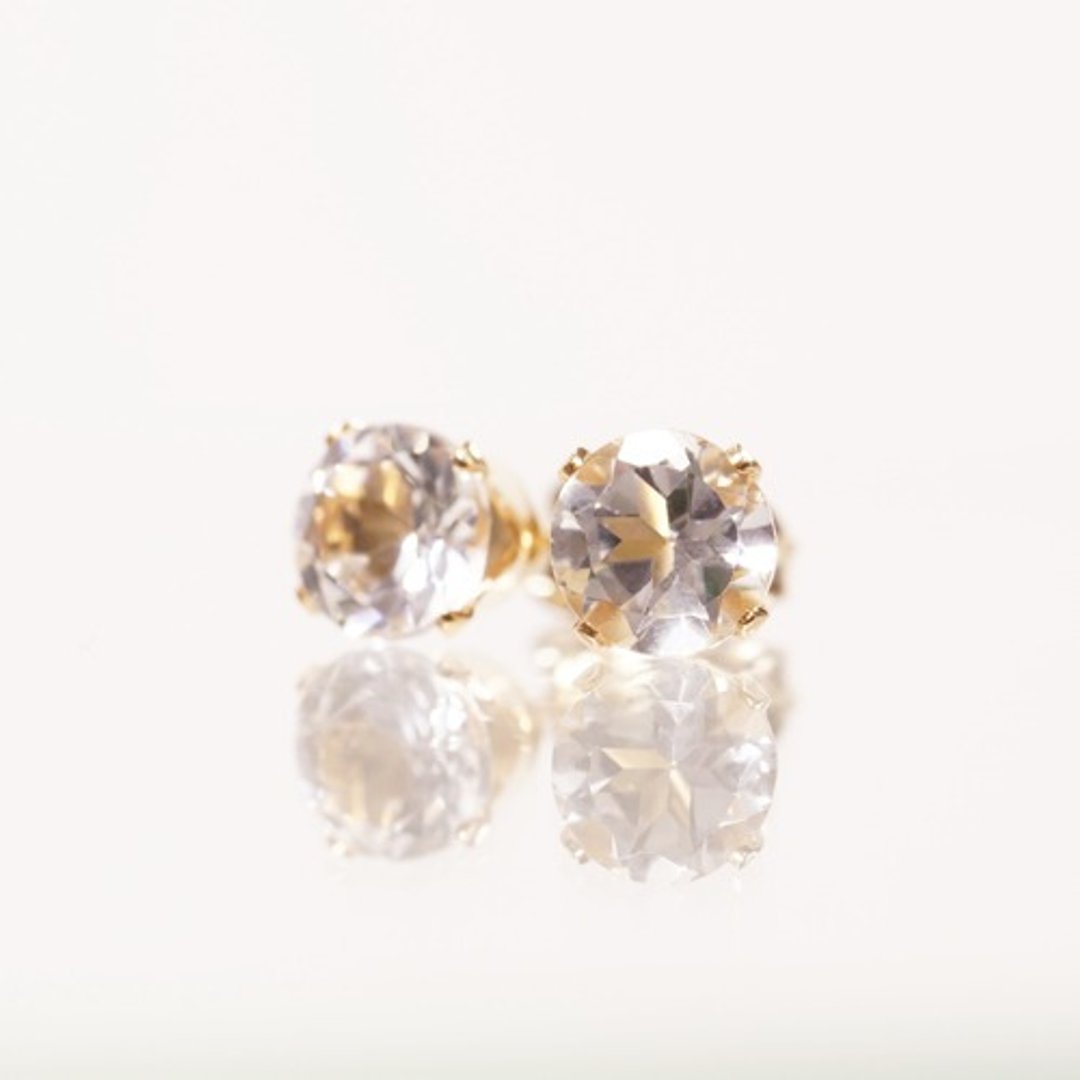 14KGF Stud Earrings with White Topaz 6mm Gretel - 耳环/耳夹 - 宝石 