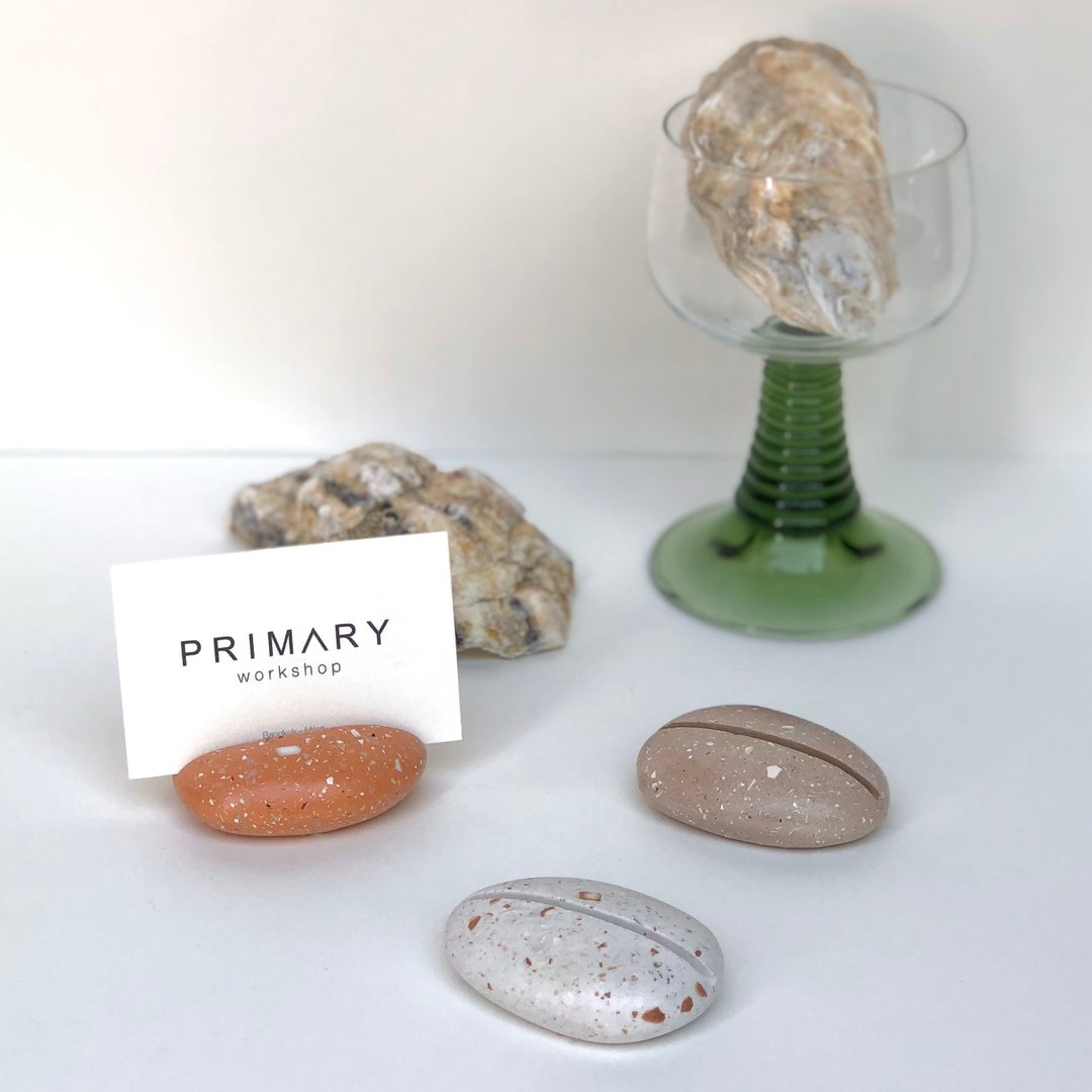 Pebble Card Holder - 名片架/名片座 - 其他材质 多色