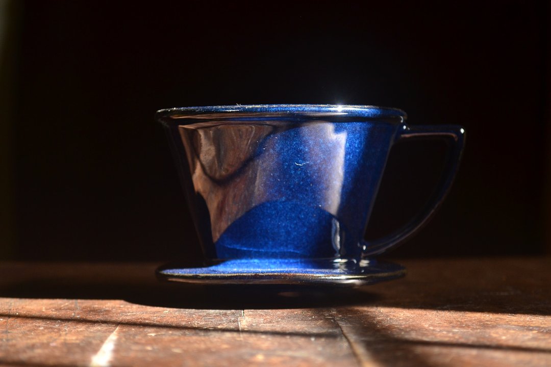 湛放蓝扇形切子滤杯 102 款  梯形滤杯 手作陶瓷滤杯 稳定萃取 - 咖啡壶/周边 - 陶 蓝色