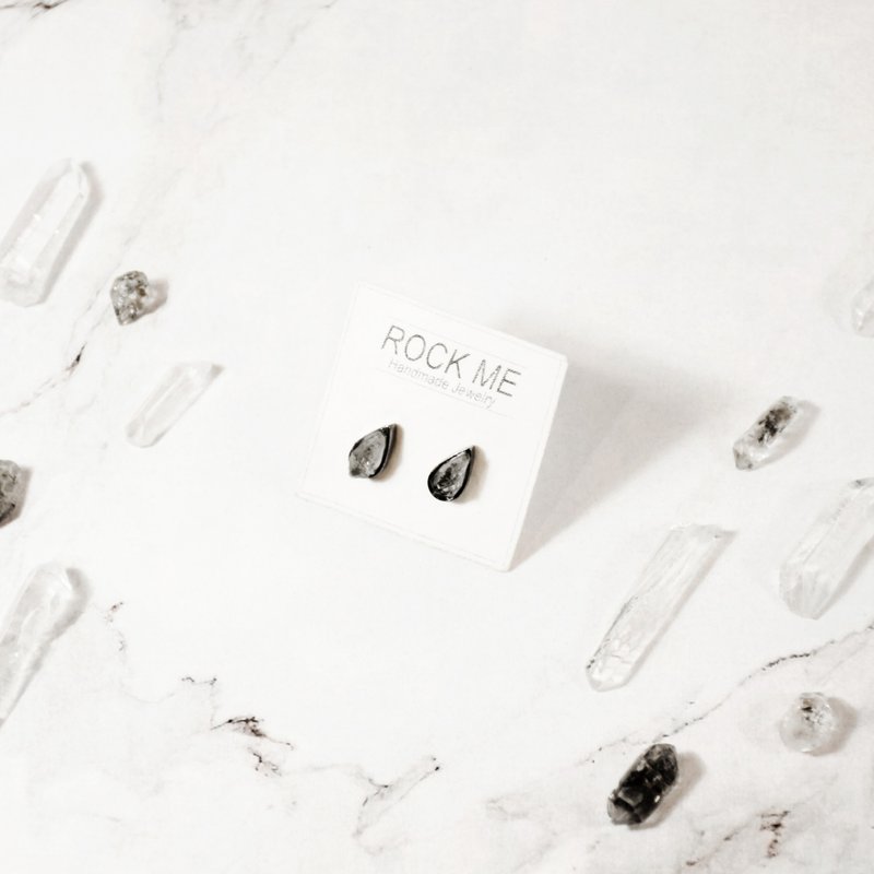 Rain drop earring - 耳环/耳夹 - 其他材质 黑色