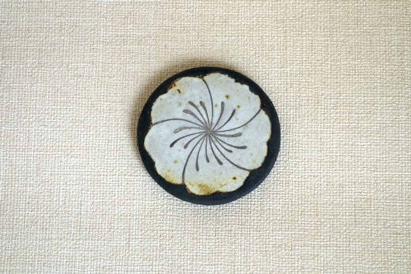 小盘银斋戒梅1-b - 浅碟/小碟子 - 陶 白色