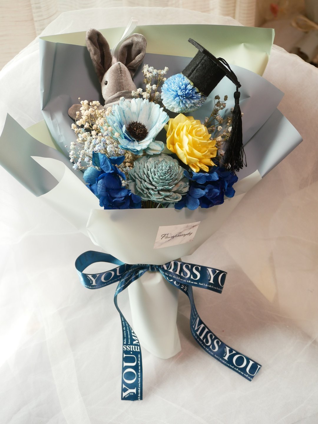 许毕业生一个璀璨的未来 向日葵扩香花 毕业花束 乒乓菊学士帽 - 干燥花/捧花 - 植物．花 蓝色