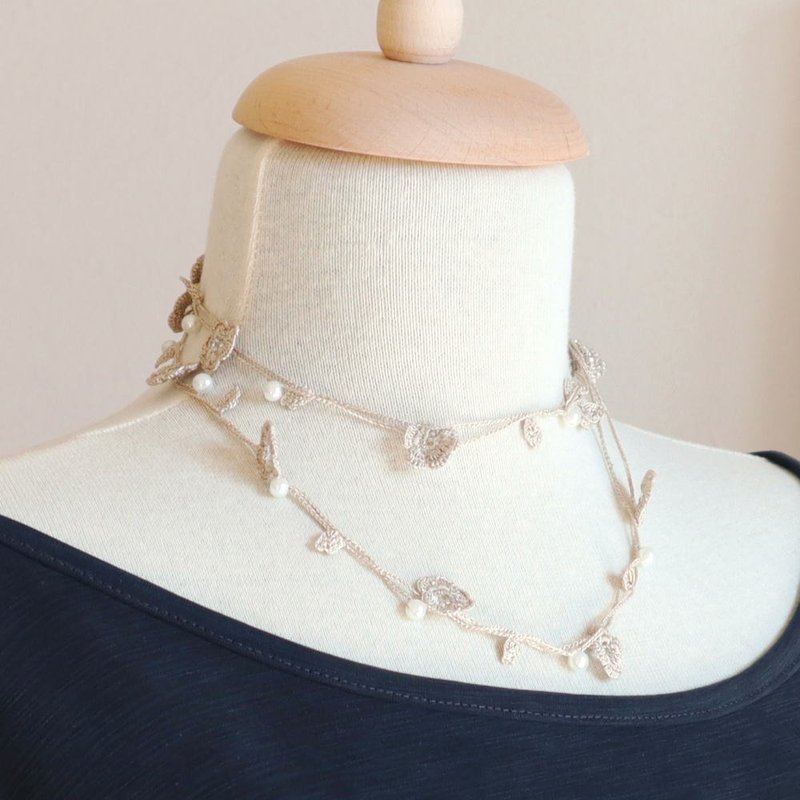 蕾丝与珍珠编织的 90cm 长项链【Marie Pearl】沙米色 - 项链 - 绣线 咖啡色