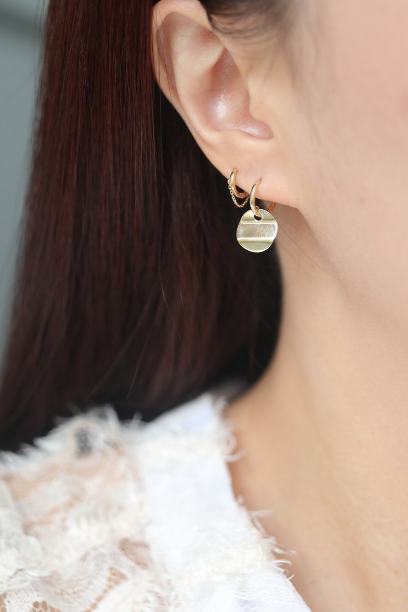 14K Wave Coin Earring 波浪钱币耳扣耳环(内径8mm) - 耳环/耳夹 - 贵金属 金色