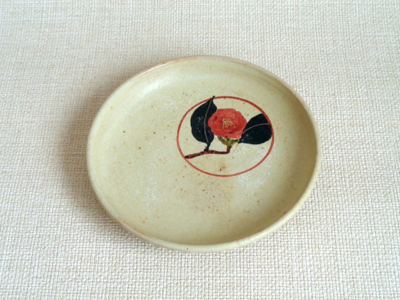 圆盘 金银彩红山茶花b - 浅碟/小碟子 - 陶 黄色