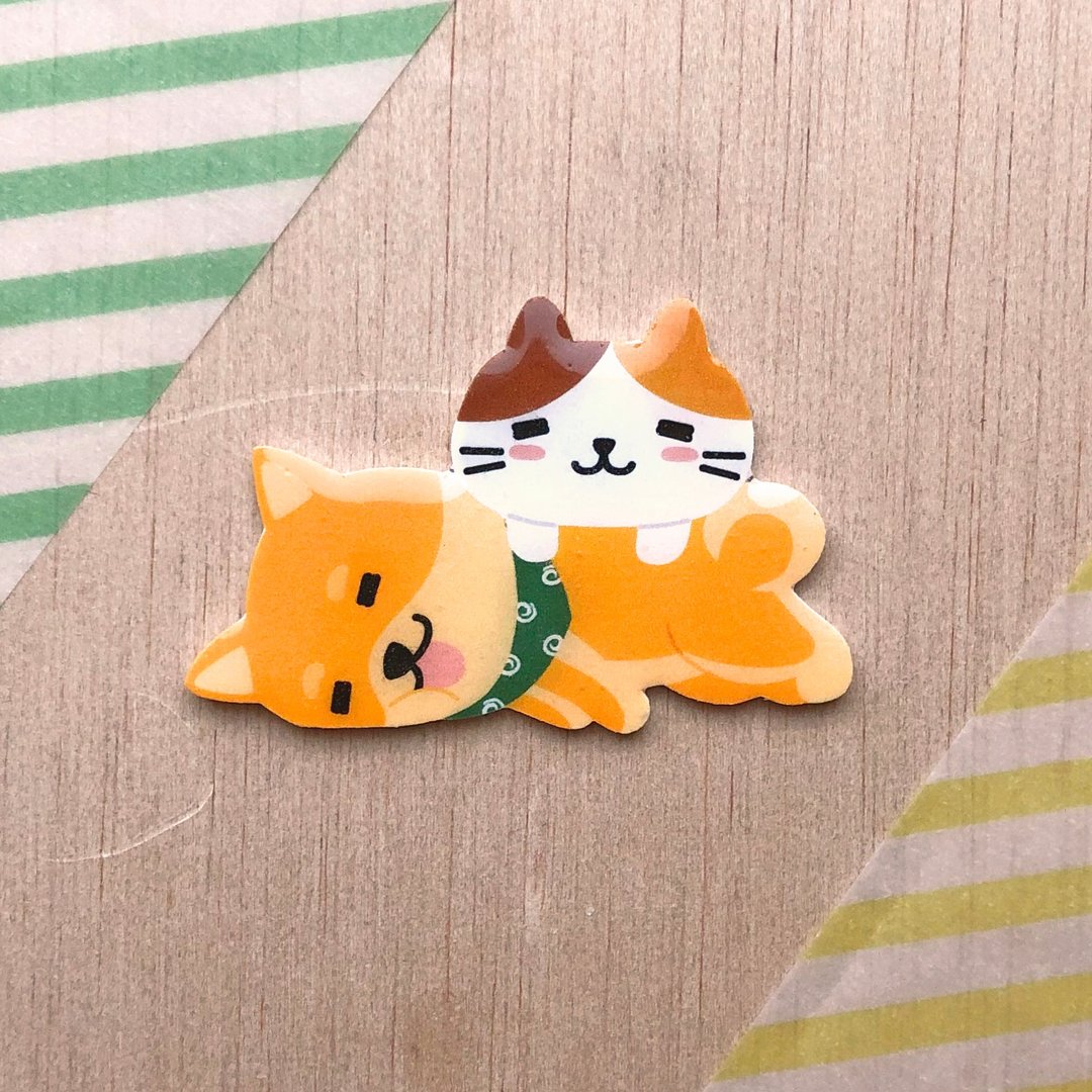 Shibacat猫猫柴犬胸针 你是我的揽枕喔 - 胸针 - 塑料 白色