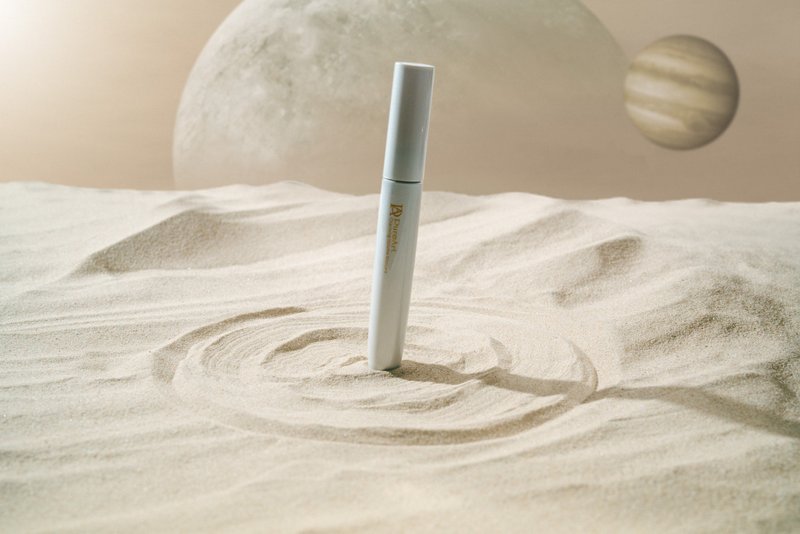 浓艳耀眸睫毛膏│浓密纤长 抗水不晕染 - 眼/眉部彩妆 - 其他材质 黑色