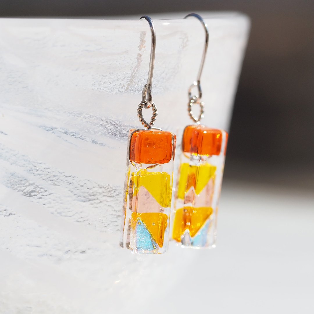 Cocktail glass (Kakuteru [Orange]) Earrings / Clip-On[Choice of metal fittings] [Made to order] - 耳环/耳夹 - 玻璃 橘色