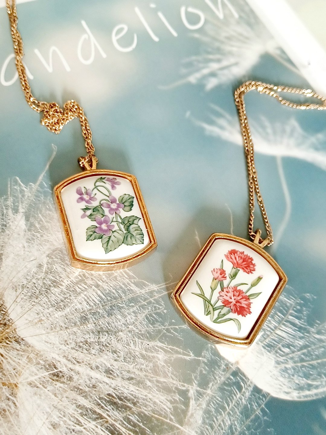 vintage jewelry  AVON  1980年 康乃馨 结梗 瓷绘纪念项链 - 项链 - 其他金属 