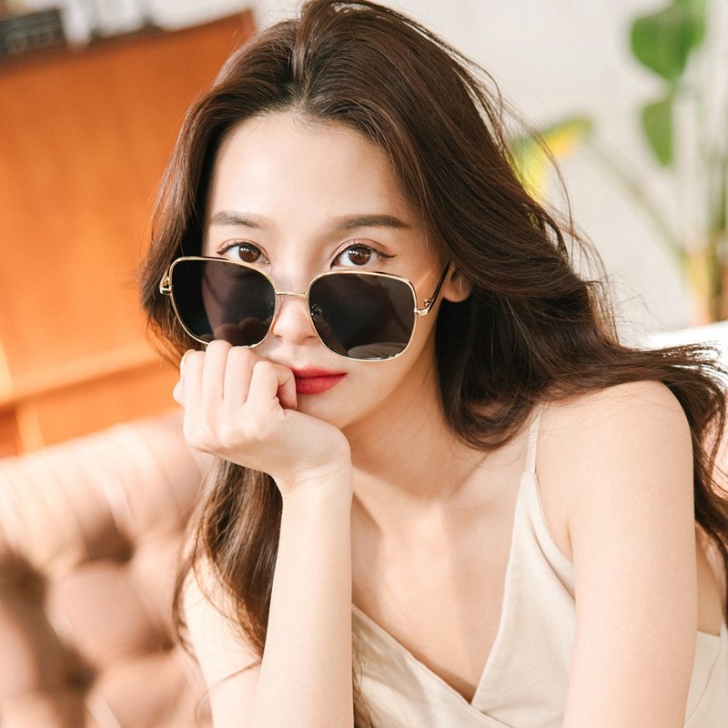 佛罗伦斯的老桥俯瞰│品味黑微方金细框墨镜│UV400太阳眼镜 - 墨镜 - 其他金属 黑色