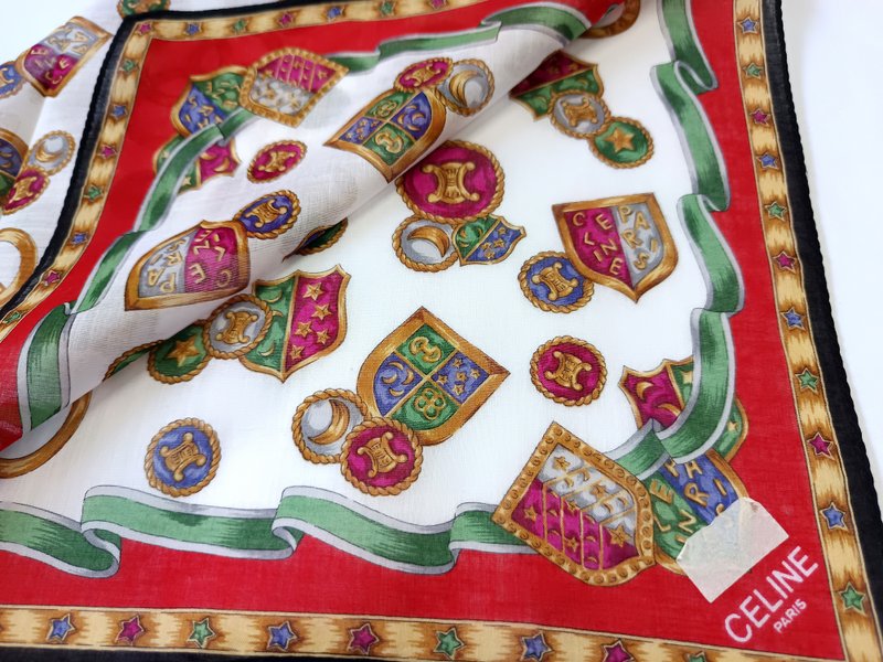 Celine Paris 古董手帕 盾牌 纹章 19x 19 英寸 - 手帕/方巾 - 棉．麻 红色