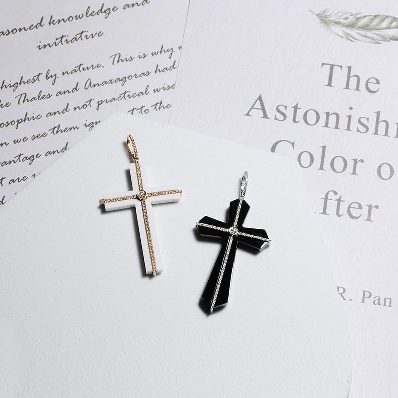 【神秘的力量】钻石十字架设计坠子 - 项链 - 钻石 
