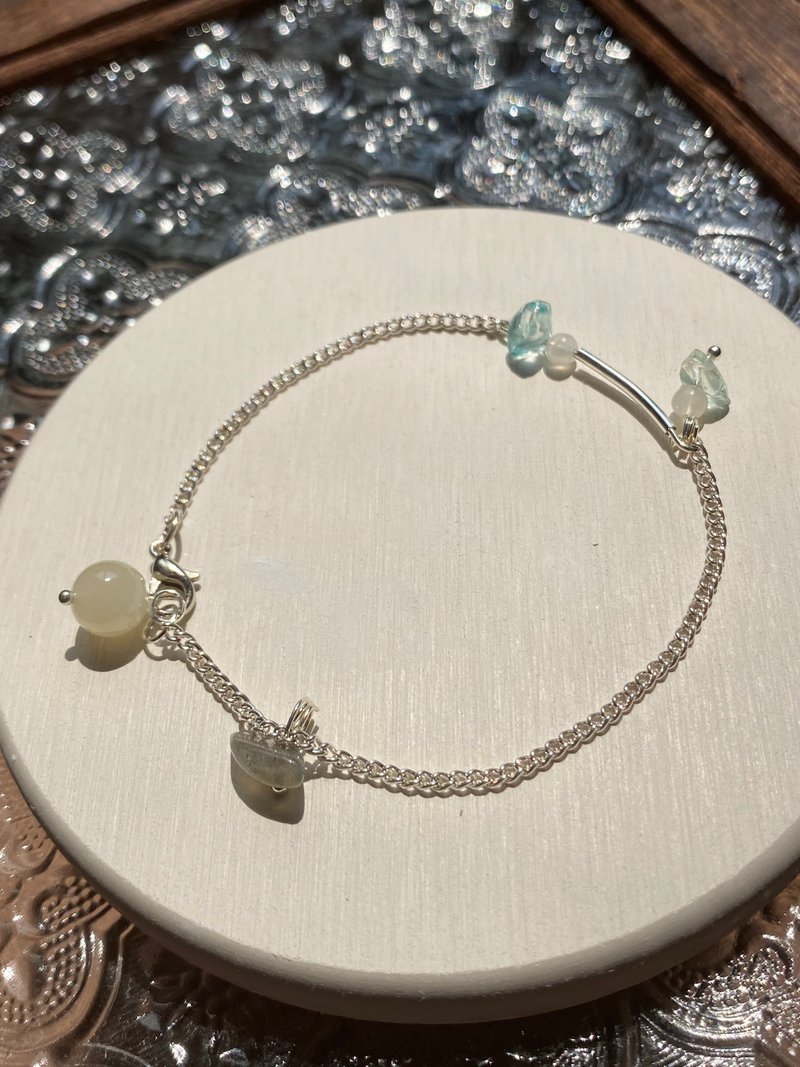 岁月静好 磷灰石 随行 奶油白月光 拉长 手链 定制化 礼物 手围 - 手链/手环 - 宝石 蓝色