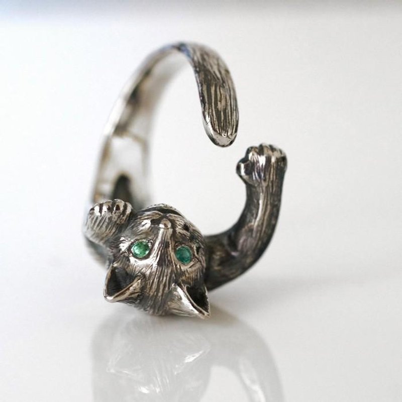 Cat Ring Leo Emerald Eyes - 戒指 - 其他金属 