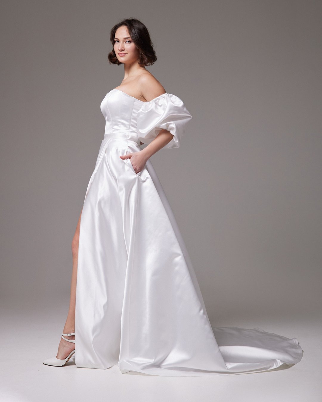 象牙白缎面婚纱、缎面婚纱、A字婚纱 - 晚装/礼服 - 其他材质 白色