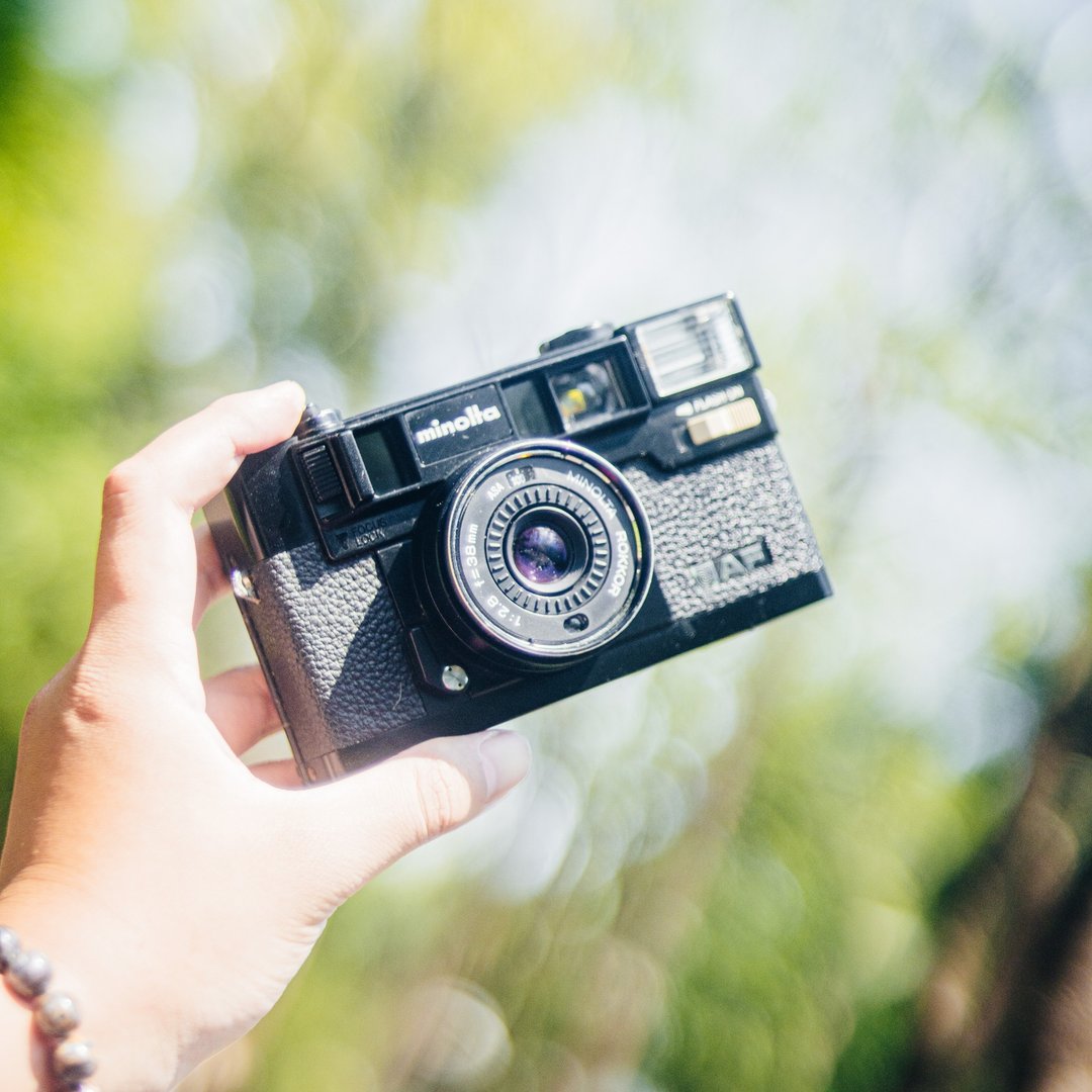 Minolta Hi-Matic AF  经典旁轴 自动对焦 底片相机  大光圈 新手 - 相机 - 其他金属 黑色