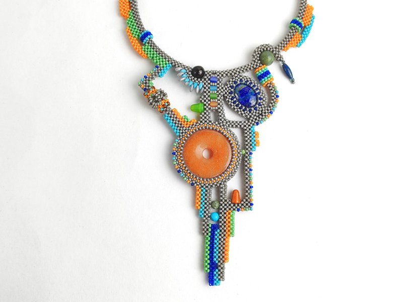 带有青金石与玛瑙的抽象项链 - 项链 - 宝石 多色