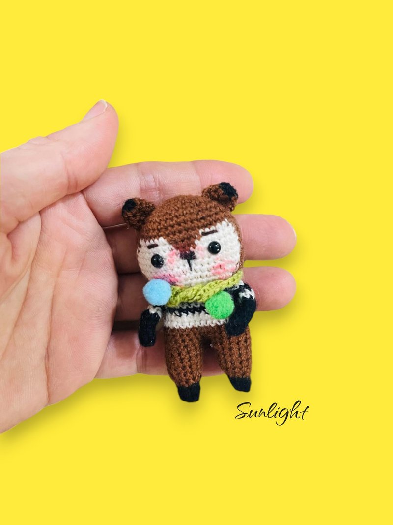 日光小巷可爱编织迷你小小狐狸别针,钥匙圈,吊饰,小陪伴 摆饰礼物 - 吊饰 - 棉．麻 