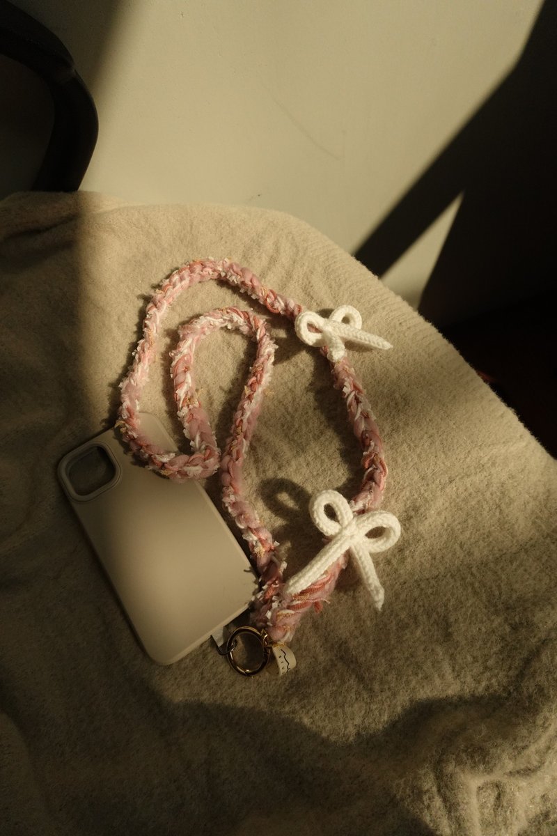 ୨୧ 走拉工作室 ୨୧ 蝴蝶结挂绳 l 钥匙圈 l 吊饰 l 相机挂绳 - 挂绳/吊绳 - 棉．麻 