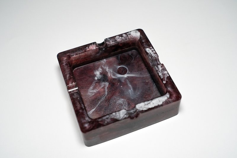 Pills 没有灵魂的敌人-第十一使徒 恐怖天使 烟灰缸 烛台 - 摆饰 - 树脂 红色