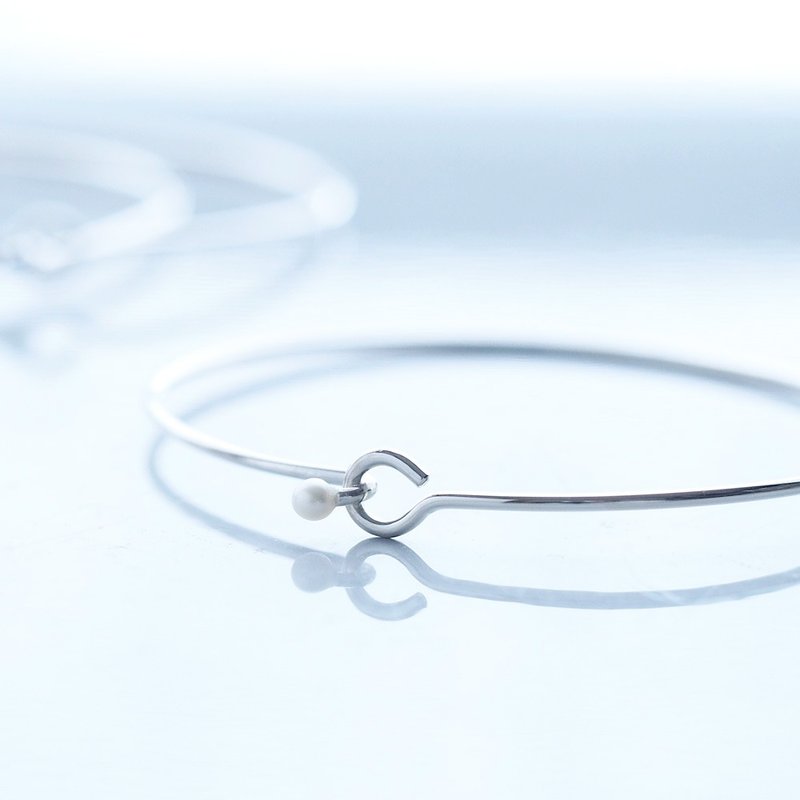 B) Stone Wire Bangle Silver 925 - 手链/手环 - 其他金属 银色