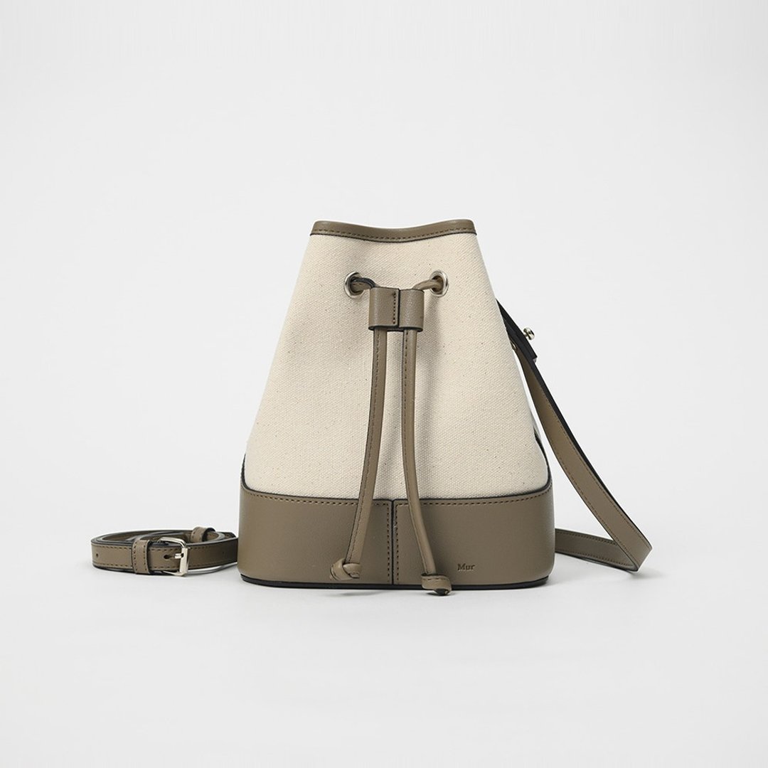 韩国制 AIN MINI CANVAS Vegan Leather 水桶包包 (ASH BROWN) - 侧背包/斜挎包 - 环保材料 