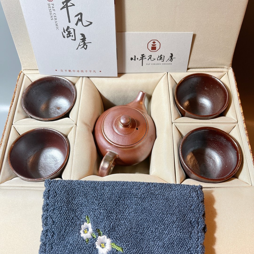 一壶四杯时尚旅行茶具组 / 茶具组 / 小平凡手作 - 茶具/茶杯 - 陶 