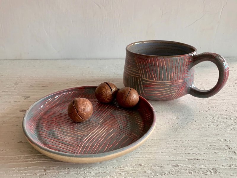 暖洋洋混色毛线球咖啡杯盘组_陶器马克杯 - 咖啡杯/马克杯 - 陶 紫色