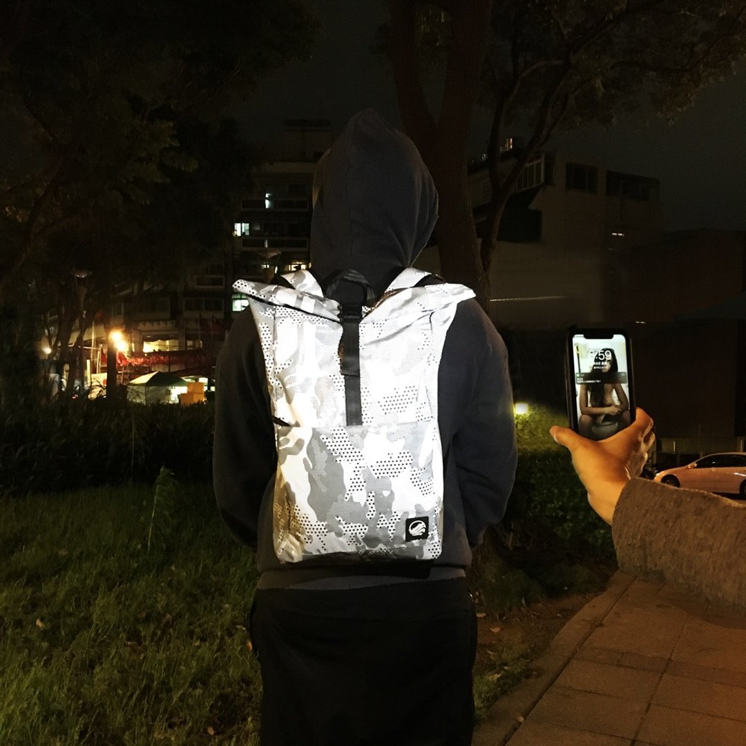 女友视角 我的夜间保镳 超亮反光后背包 - 后背包/双肩包 - 聚酯纤维 灰色