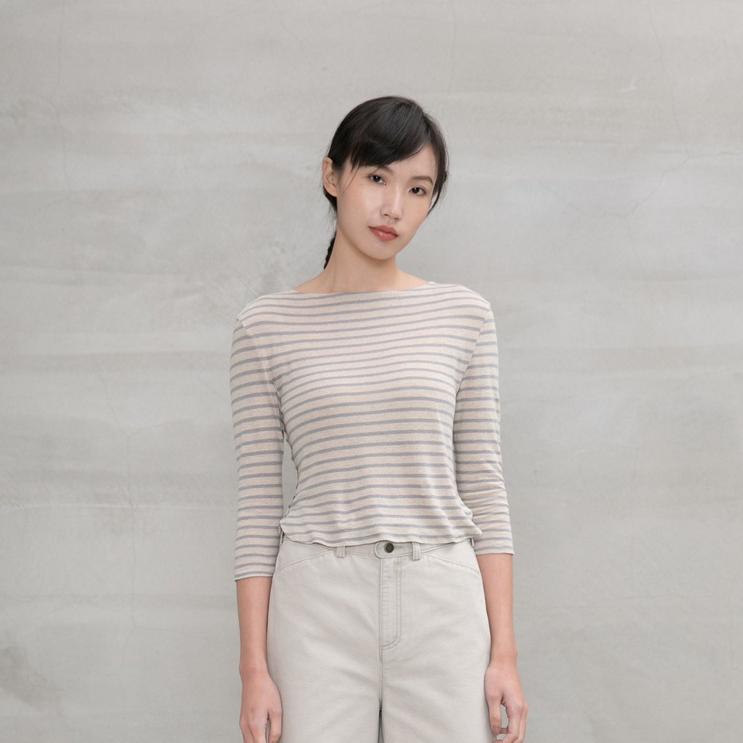 悠然自在圆领上衣 Casual Scoop Neck Side Tee - 女装上衣 - 棉 多色
