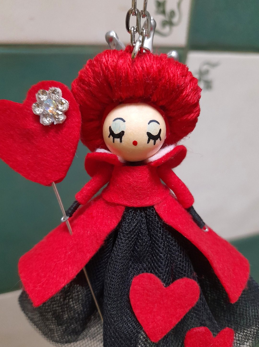 custom order for:  Elizabeth Shelton Queen of hearts doll necklace - 项链 - 木头 红色