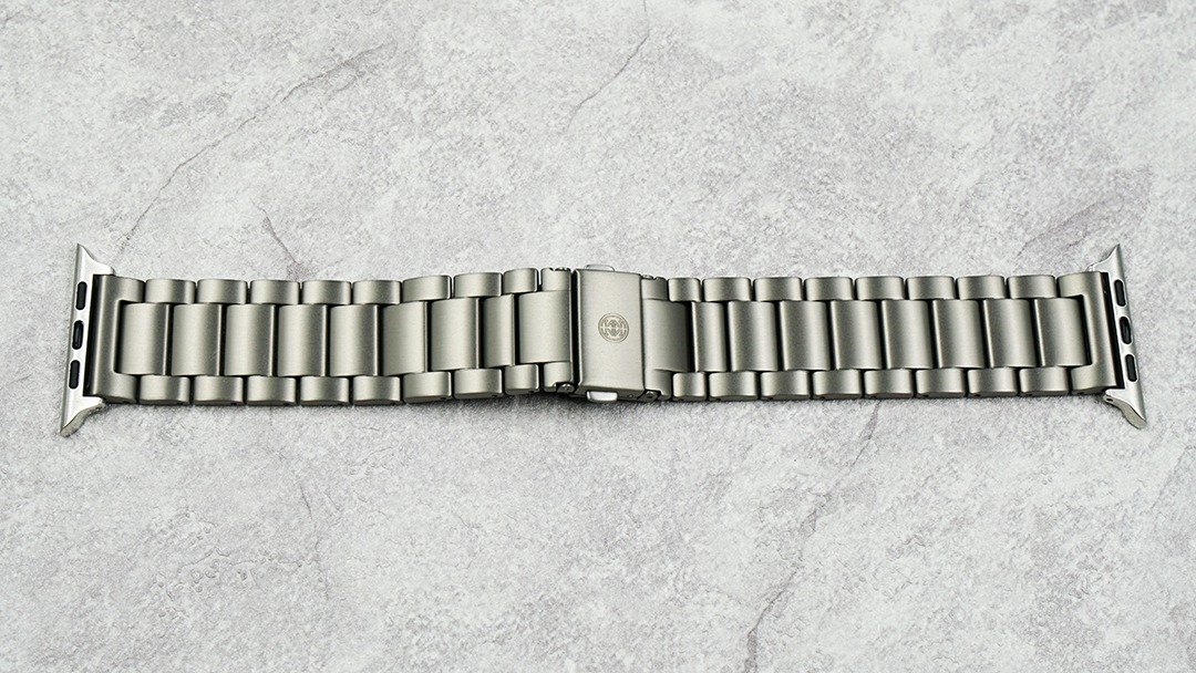 预购-钛金属表带 22mm 宽度通用型-亦可用于 Apple Watch S6&amp;S7&amp;S - 表带 - 贵金属 银色