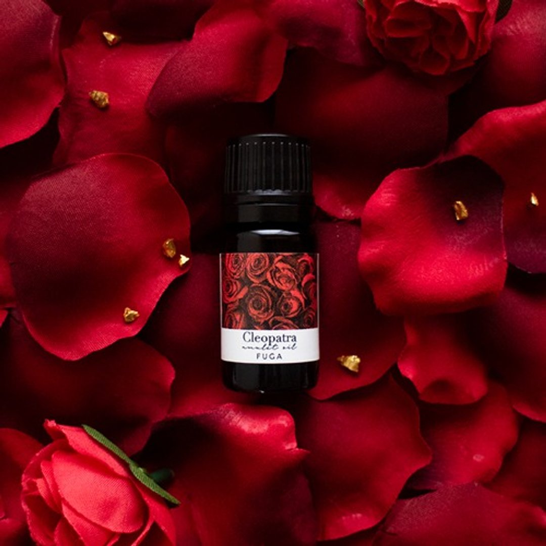 night time amulet oil【Cleopatra】带有甜美花香的夜间精油 - 香薰/精油/线香 - 玻璃 红色