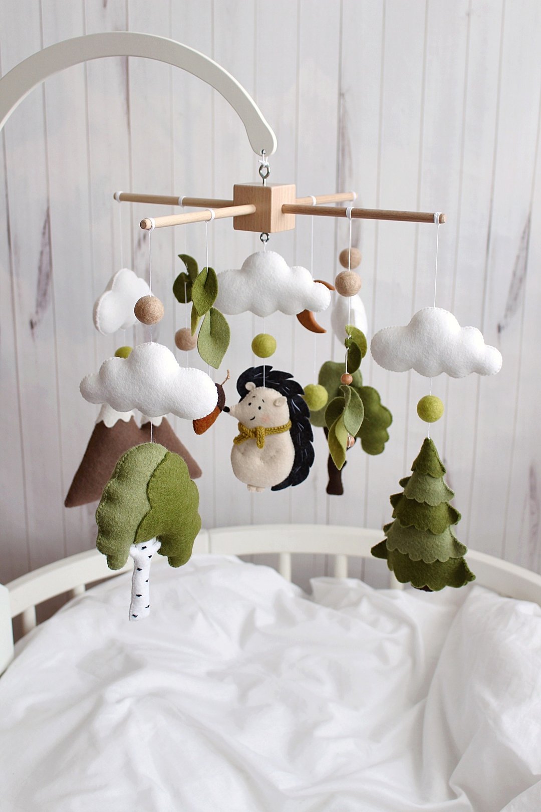 Hedgehog in the forest felt baby crib mobile, Woodland nursery cot mobile - 玩具/玩偶 - 环保材料 