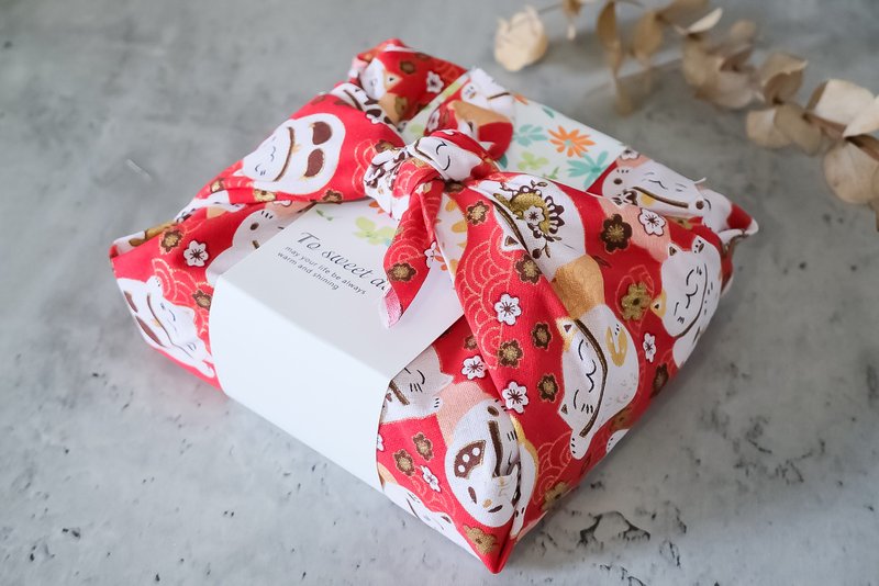 【禾果】小春日和日系包巾综合果干礼盒-招财猫-圣诞礼物 - 水果干 - 棉．麻 红色