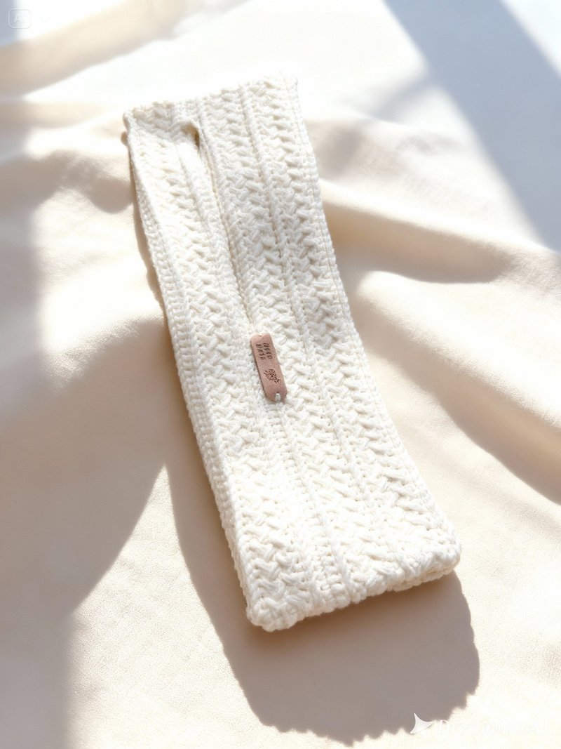 【钩钩手】象牙白钩织手机提袋/长条形手机套 - 手机壳/手机套 - 棉．麻 