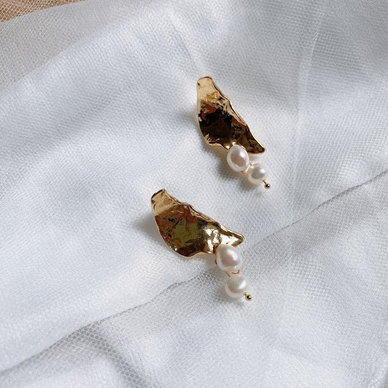 Melting Sun- 水面夕阳淡水珍珠耳环 - 耳环/耳夹 - 其他金属 金色