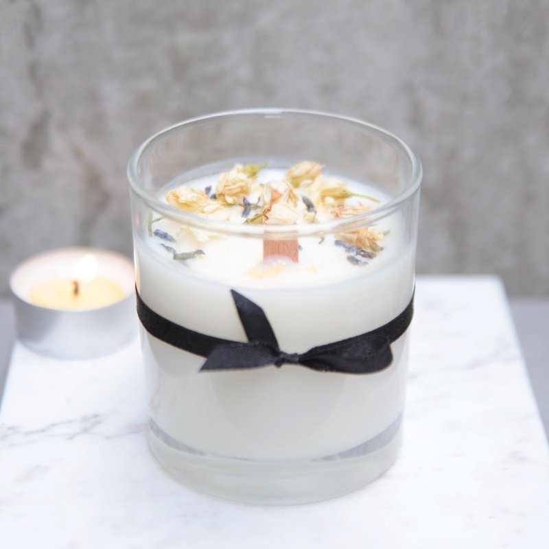 温柔桂花田 干燥花 指缘油有机大豆蜡烛 白麝香香氛 150g - 蜡烛/烛台 - 蜡 白色