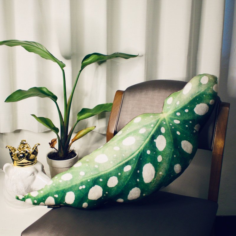 BOTANIST 双绒面舒适超弹抱枕  星点海棠 - 枕头/抱枕 - 其他材质 绿色