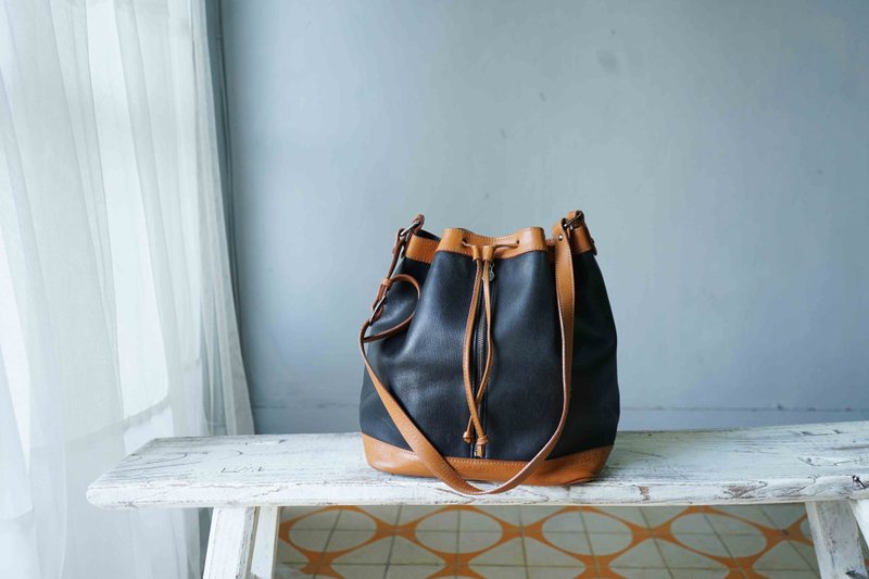 寻宝复古古董包-charles jourdan 黑色真皮大容量水桶包 - 侧背包/斜挎包 - 真皮 黑色