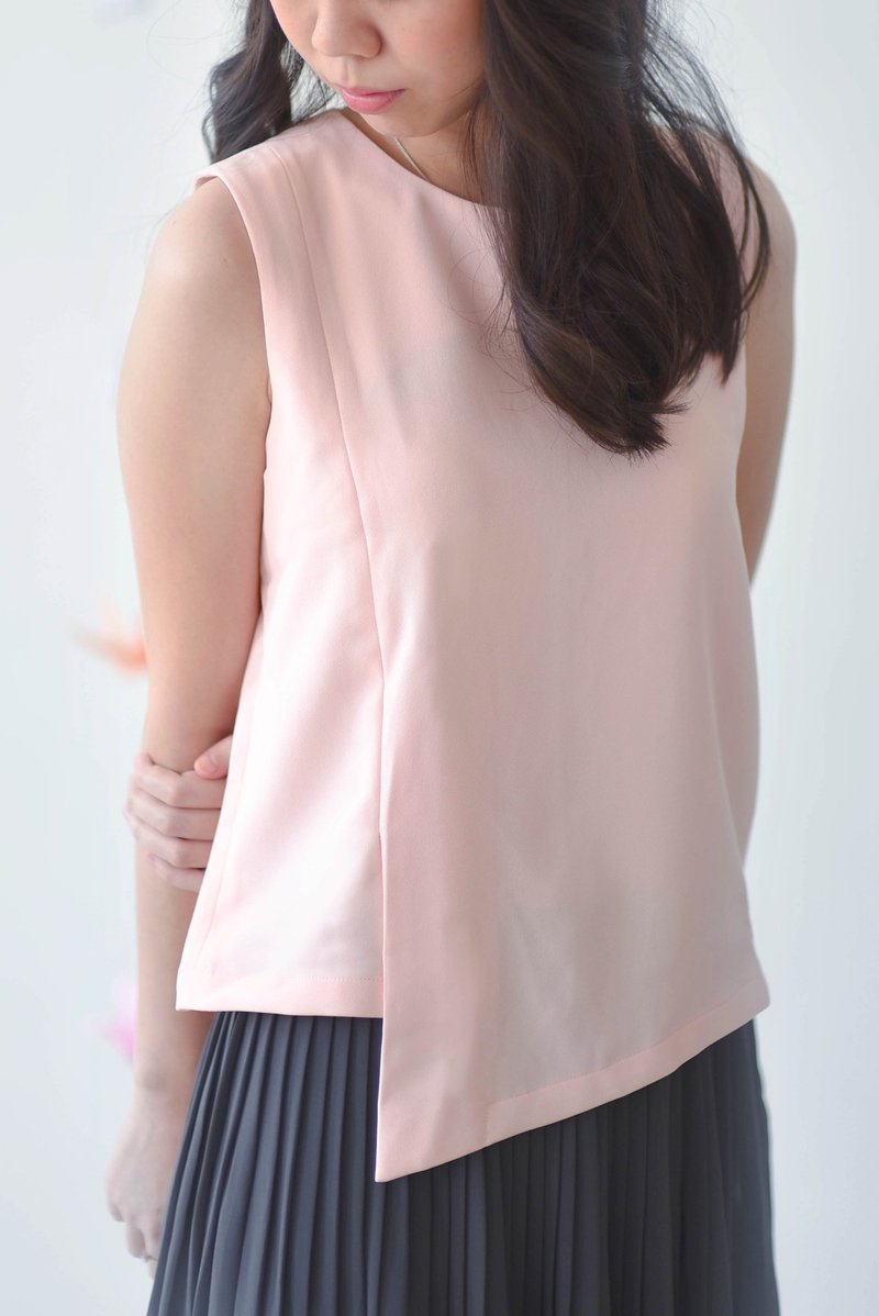 Pink Sleveeless Top with Triangular Hem - 女装上衣 - 其他材质 粉红色