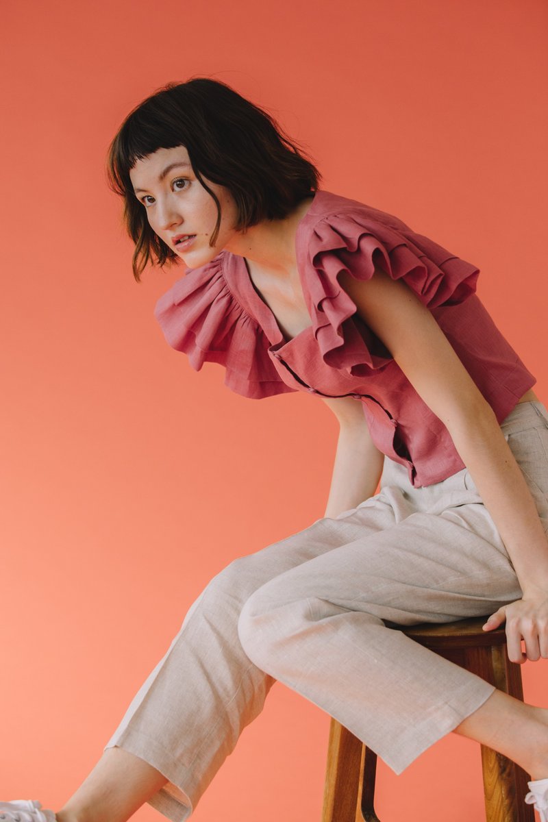 SHEATH SQUARE NECK TOP WITH DOUBLE RUFFLES SLEEVE IN WATERMELON - 女装上衣 - 棉．麻 粉红色